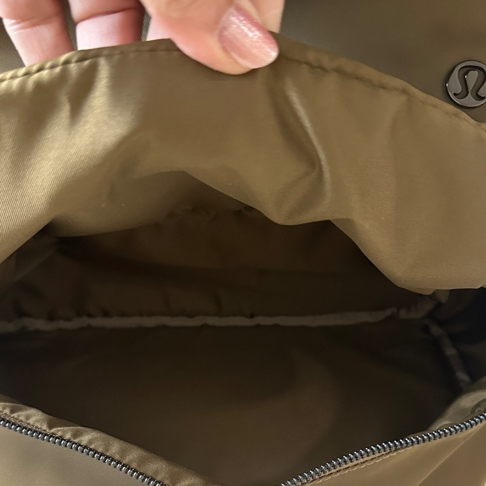 lululemon athletica Olive-Tone Compact Everyday Backpack - Picture 13 of 14